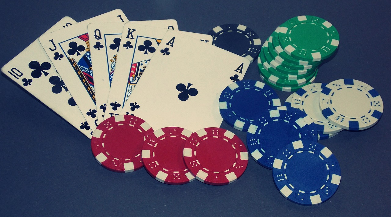 Comment réussir un tournoi de poker Mid Stakes ?