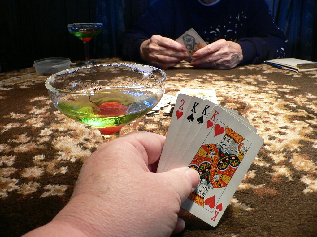 Poker 5 Card Stud : Comment maîtriser les enjeux et maximiser vos gains