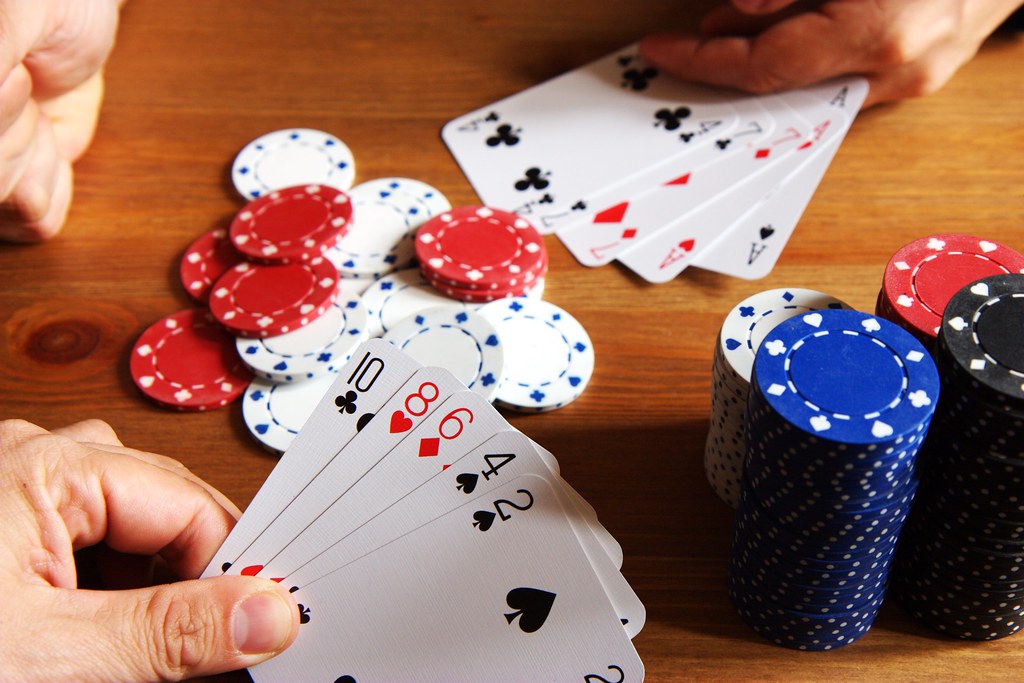 Poker Ace-to-Five Lowball : les stratégies gagnantes pour débutants